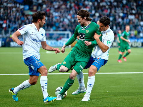 Hammarbys Linus Hallenius stoppas av Norrköpings målvakt Marcus Sahlman och David Boo Wiklander