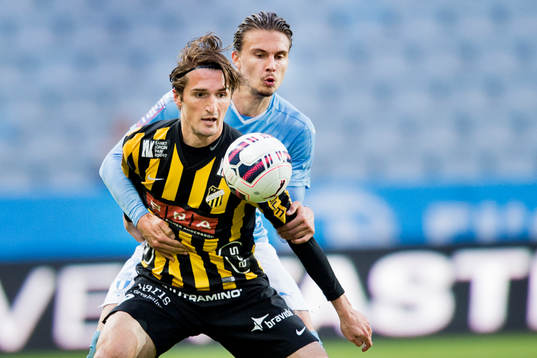 Häckens Dardan Rexhepi och Malmö FFs Erik Johansson