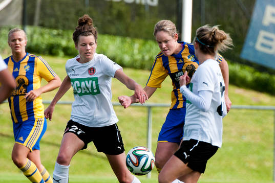 Hittarps Lina Larsson och Eskilsminnes Maja Olofsson