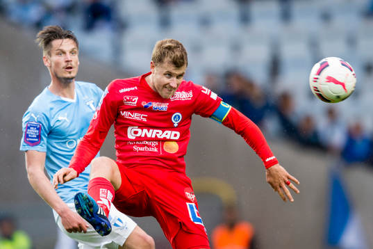 Åtvidabergs Daniel Hallingström och Malmö FFs Markus Rosenberg