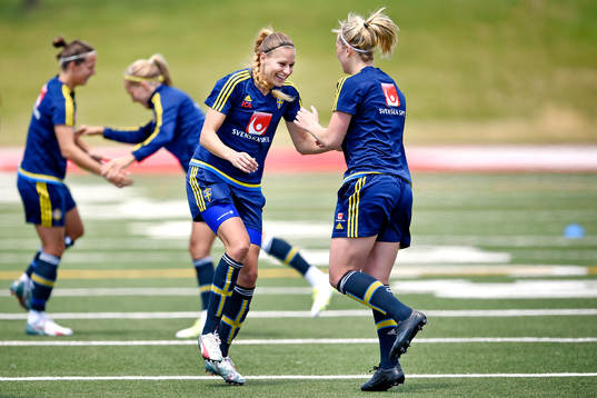 Sveriges Charlotte Rohlin och Mimmi Löfwenius
