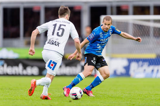 Halmstads Christoffer Andersson utmanas av Sundsvalls Robert Lundström