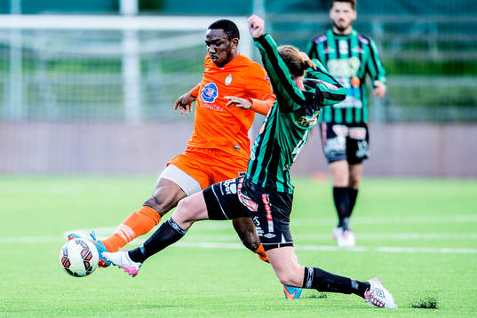 Athletics Chidi Omeje och Varbergs Thommie Persson