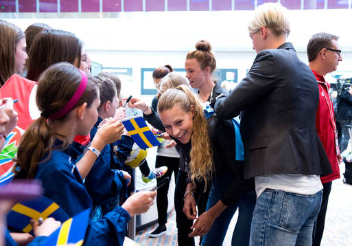 Sveriges Charlotte Rohlin och Nilla Fischer skriver