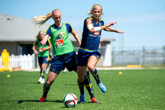 Bla gjennom flere bilder av Fotboll, Dam, VM, Sverige, Träning