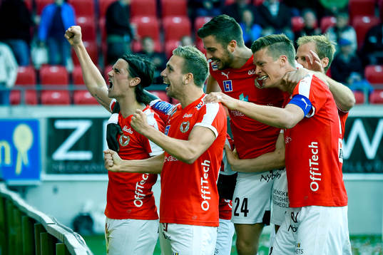Kalmars Marcus Antonsson jublar efter 2-0