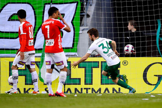 Hammarbys Måns Söderqvist jublar efter 2-1