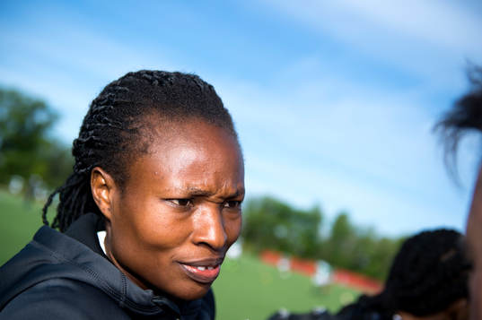 Nigerias Perpetua Nkwocha blir intervjuad