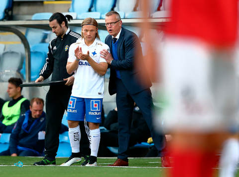 Norrköpings Nicklas Bärkroth byts in för första gången