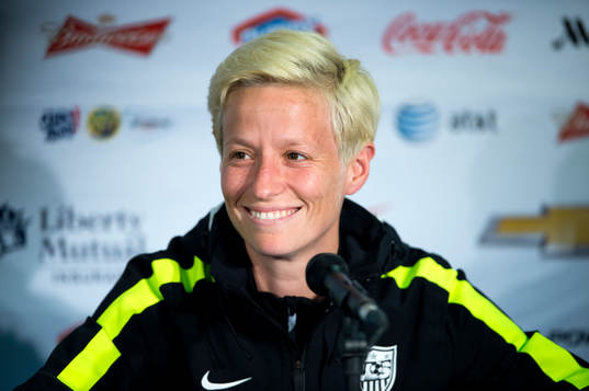 s Megan Rapinoe på en presskonferens innan en träning den 7 juni 2015 i Winnipeg.