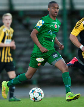 Prespa Birliks Edafe Egbedi i DM-matchen mellan IFK Hässleholm och Prespa Birlik i Hässleholm 10 juni 2015.