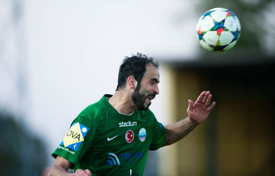Prespa Birliks Adnan Gerzic i DM-matchen mellan IFK Hässleholm och Prespa Birlik i Hässleholm 10 juni 2015.