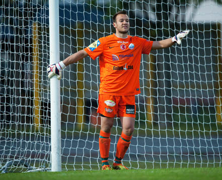 Prespa Birliks målvakt Nicolas Polakof i DM-matchen mellan IFK Hässleholm och Prespa Birlik i Hässleholm 10 juni 2015.