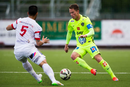 Assyriskas David Durmaz och Jönköpings Tommy Thelin