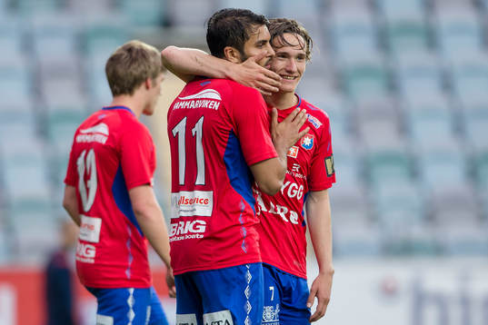 Örgrytes William Atashkadeh kramas om av Örgrytes Jakob