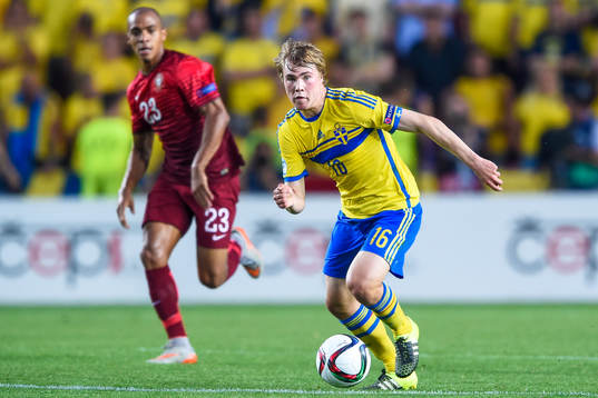 Portugals Joao Mario och Sveriges Simon Tibbling