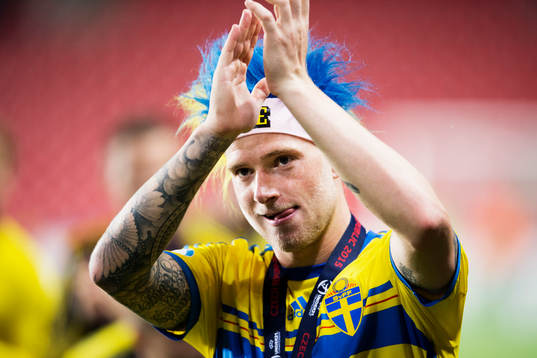 Sveriges John Guidetti tackar publiken