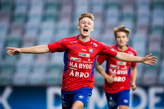 Örgrytes Sebastian Olsson jublar efter 1-0