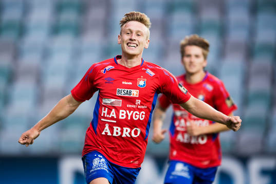 Örgrytes Sebastian Olsson jublar