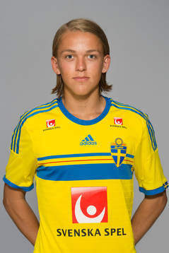 Jesper Karlsson som spelar i P17/98-landslaget, poserar för ett porträtt den 8 juli 2015 i Stockholm.