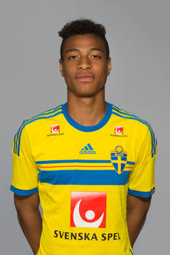 Joseph Ceesay som spelar i P17/98-landslaget, poserar för ett porträtt den 8 juli 2015 i Stockholm.