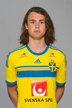 Felix Olsson Lundgren som spelar i P17/98-landslaget, poserar för ett porträtt den 8 juli 2015 i Stockholm.