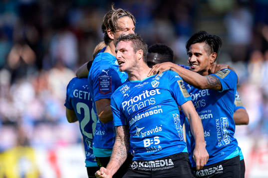 Halmstads James Keene firar efter 1-0