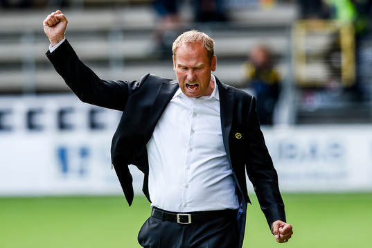 Elfsborgs manager Magnus Haglund firar
