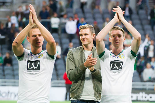 Hammarbys nyförvärv Richard Magyar tackar publiken