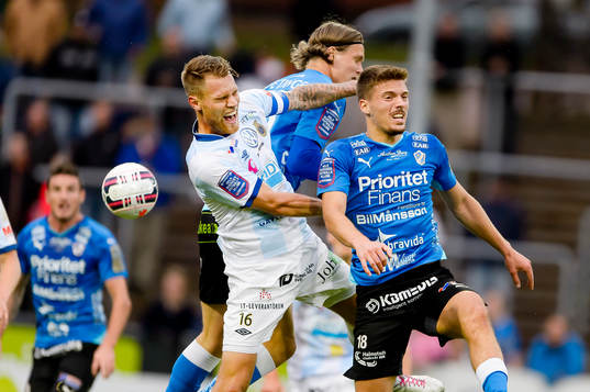 Gefles David Fällman och Halmstads Shkodran Maholli