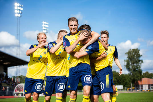 Ängelholms Eric Robert Pothast jublar