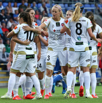 Rosengårds Natasa Andonova strålade glad grattas först