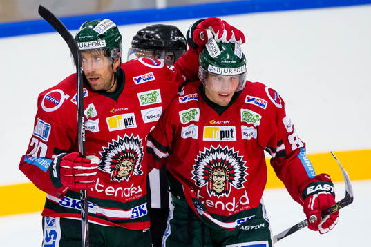 Frölundas Joel Lundqvist jublar och kramar om Andreas