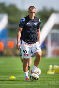 Falkenbergs Calle Wede före fotbollsmatchen i Allsvenskan