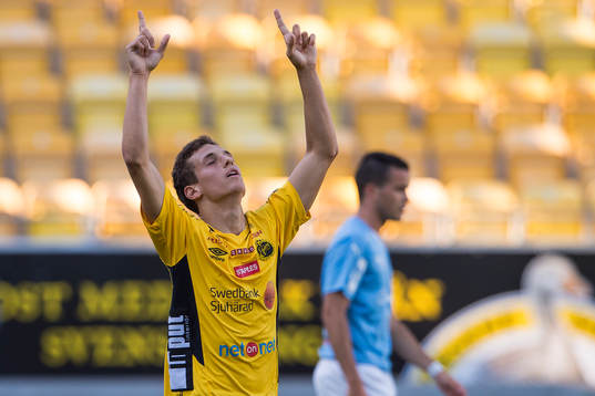 Elfsborgs Arian Kabashi jublar