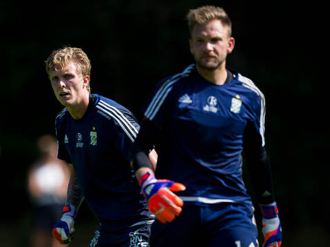 IFK Göteborgs målvakt Marcus Sandberg och målvakt John