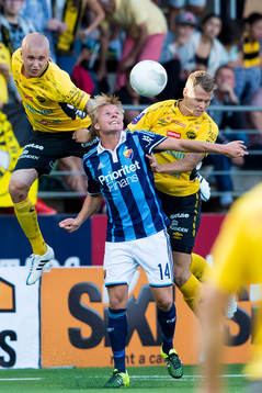 Kamp mellan Djurgårdens Elliot Käck och Elfsborgs