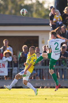 Falkenbergs Calle Wede och Hammarbys Birkir Már Saevarsson