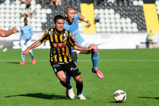 Häckens Ivo Pekalski och Malmö FFs Anton Tinnerholm