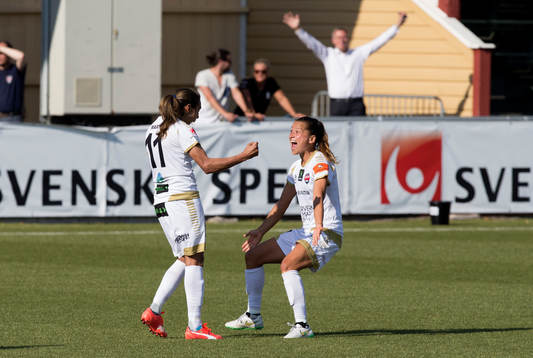 Rosengårds Marta Vieira da Silva gör 2-1 på frispark och