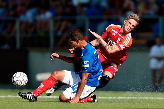 Åtvidabergs Mauricio Albornoz och IFK Göteborgs Søren