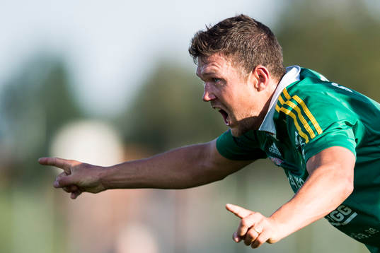 Ljungskiles Hannes Stiller jublar efter 3-3 (sitt tredje mål för matchen) i matchens sista sekund