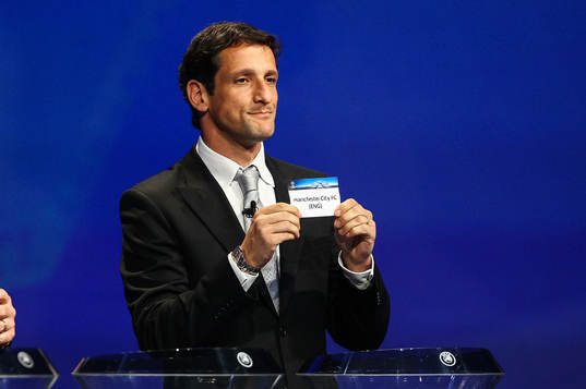 Manchester City dras av Juliano Belletti