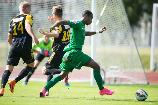 Prespas 2-målsskytt Sadat Karim och IFK Hässleholms Linus