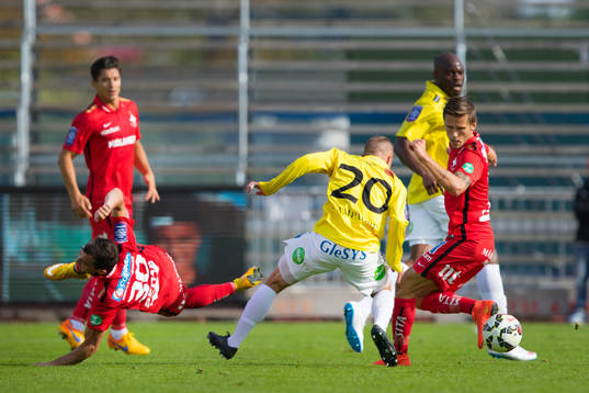 Falkenbergs Calle Wede (med ryggen i bild)