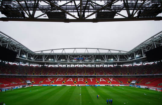 Sveriges fotbollslandslag har sin träning på Otkrytiye Arena, även kallad Stadion Spartak, den 4 september 2015 i Moskva.