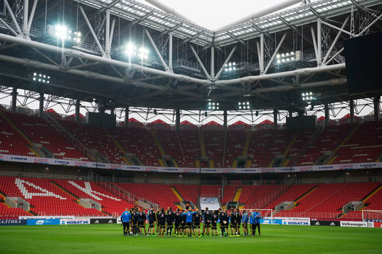 Sveriges fotbollslandslag har sin träning på Otkrytiye Arena, även kallad Stadion Spartak, den 4 september 2015 i Moskva.