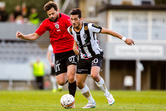 Oskarshamns Mergim Smakolli och Landskronas Mohamed Ramadan