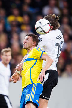 Sveriges Marcus Berg och Österrikes Sebastian Prödl