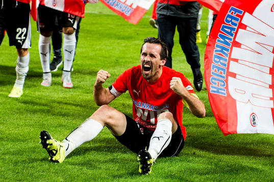 Österrikes Christian Fuchs jublar